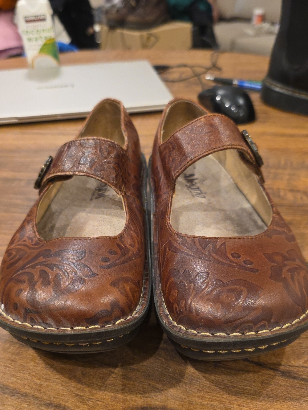 Alegria Brown Mary Jane Shoes with Floral Embossing Size 37 - Picture 10 of 12